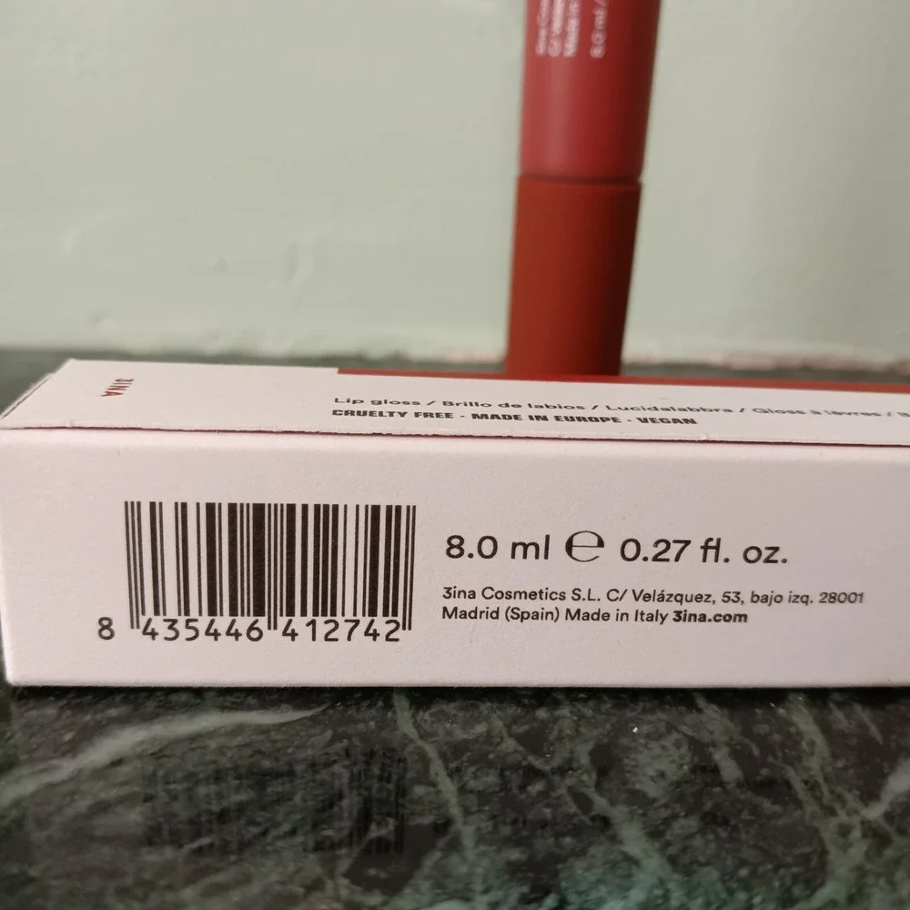 3INA lip gloss